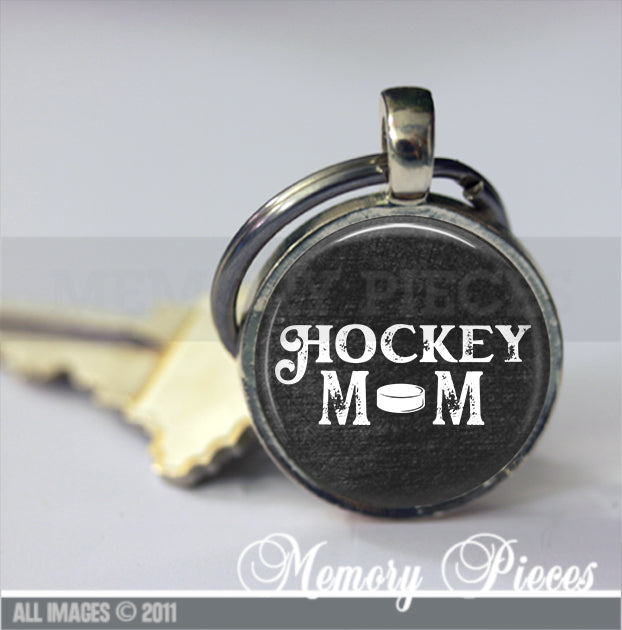 'Hockey Mom' Keychain/Pendant