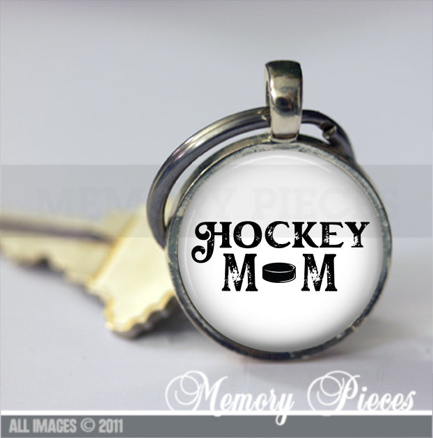 'Hockey Mom' Keychain/Pendant